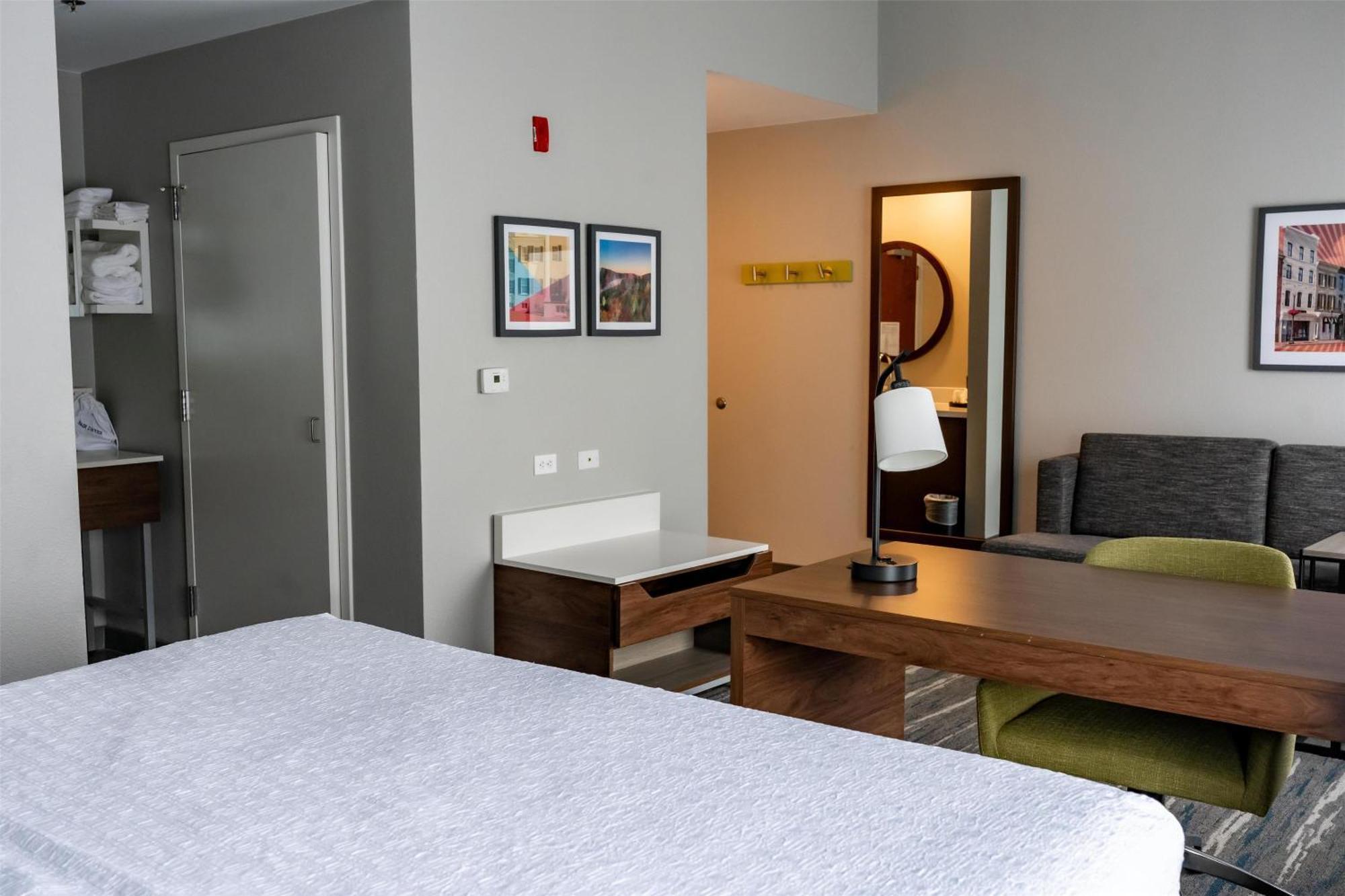 Hampton & Hotel Leesburg