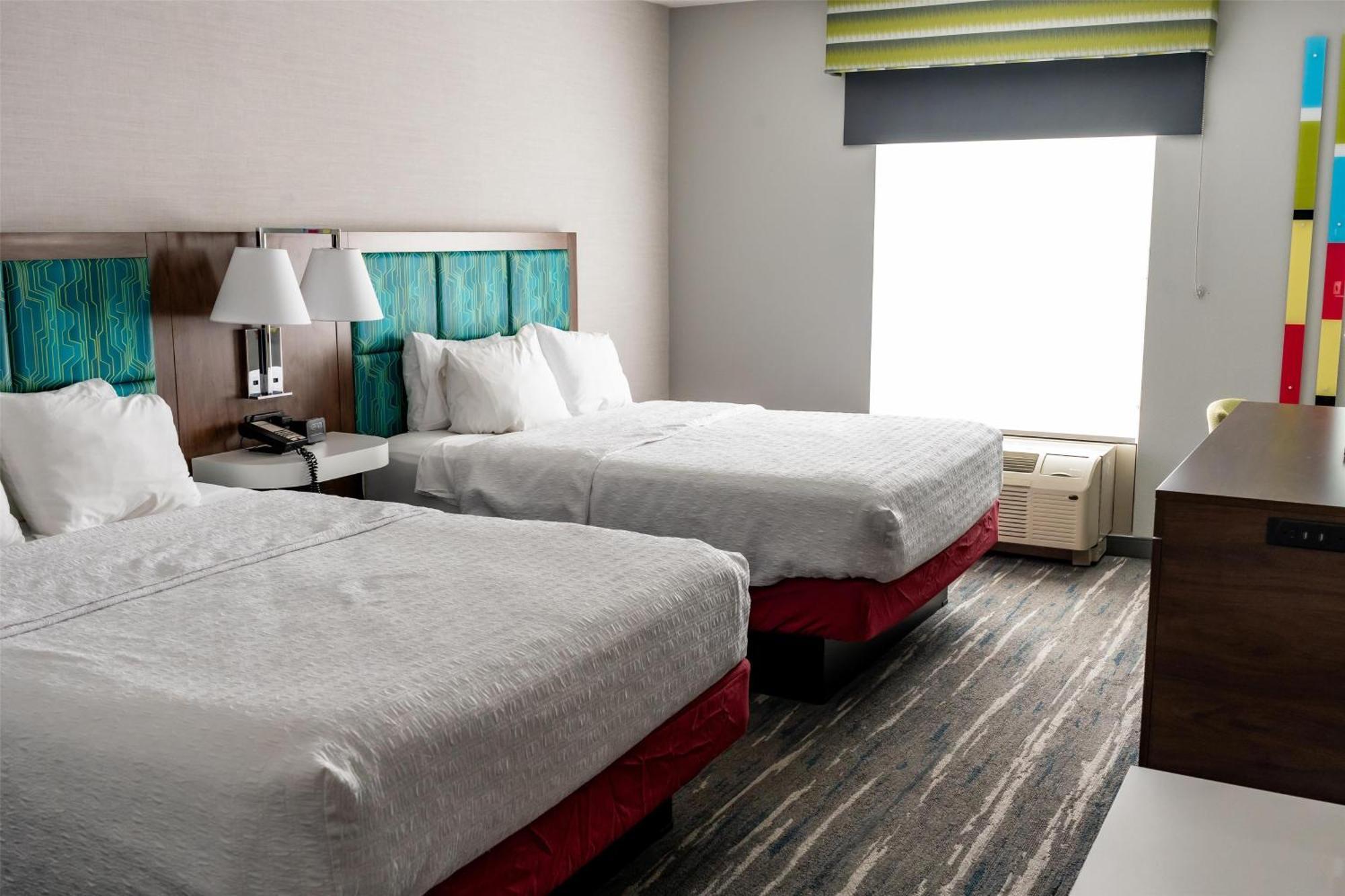 Hampton & Hotel 3*